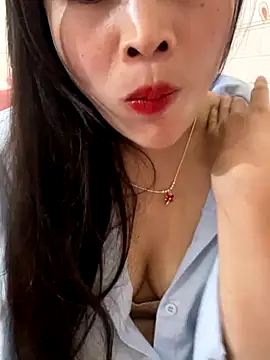 Lissa xinh09 online show from October 26, 2025, 12:16 pm