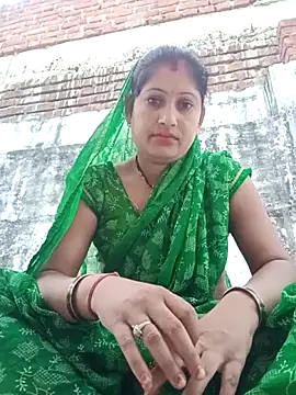 Snapshot of Aneeta12A chatting on September 27, 2025, 1:01 am Aneeta12A online show from September 27, 2025, 1:01 am