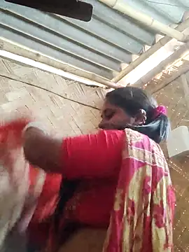 Snapshot of Hot-Show2 chatting on February 20, 2026, 5:15 am Hot-Show2 online show from February 20, 2026, 5:15 am