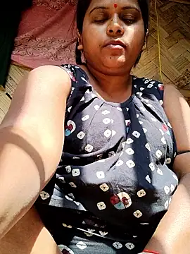 Snapshot of Hot-Show2 chatting on January 16, 2026, 6:50 am Hot-Show2 online show from January 16, 2026, 6:50 am