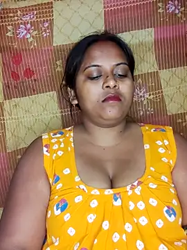 Snapshot of Hot-Show2 chatting on February 22, 2026, 4:19 pm Hot-Show2 online show from February 22, 2026, 4:19 pm