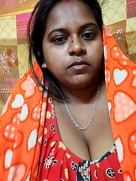 Snapshot of Hot-Show2 chatting on January 18, 2026, 1:31 am Hot-Show2 online show from January 18, 2026, 1:31 am