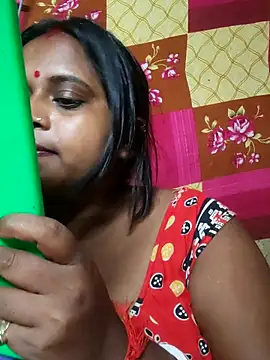 Hot-Show2 online show from October 12, 2025, 4:08 pm