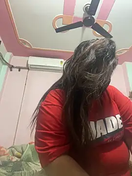 indian-hotmilfs online show from November 14, 2025, 1:48 pm