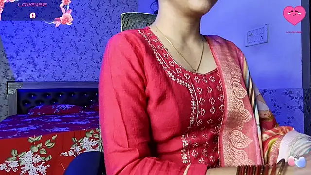 Snapshot of snow_white123 chatting on April 24, 2026, 9:28 pm snow white123 online show from April 24, 2026, 9:28 pm