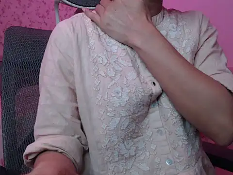 snow white123 online show from October 16, 2025, 8:17 pm