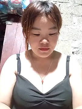 Snapshot of sukabae00 chatting on April 14, 2026, 2:33 pm sukabae00 online show from April 14, 2026, 2:33 pm