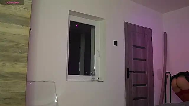 HeySiryy online show from October 22, 2025, 4:06 pm