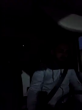 papichulo0099 online show from December 5, 2025, 5:28 am