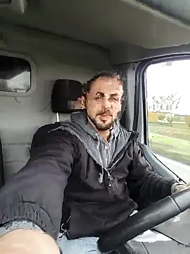 papichulo0099 online show from December 3, 2025, 10:25 am