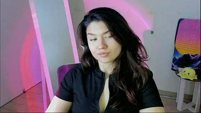 Sandra Curly online show from December 15, 2025, 7:31 pm