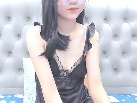 Snapshot of _ly__ chatting on September 16, 2025, 3:24 pm ly online show from September 16, 2025, 3:24 pm
