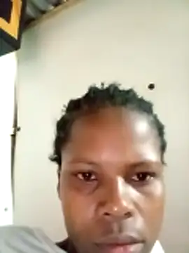 Snapshot of Caramelchick01 chatting on November 22, 2025, 4:22 am Caramelchick01 online show from November 22, 2025, 4:22 am