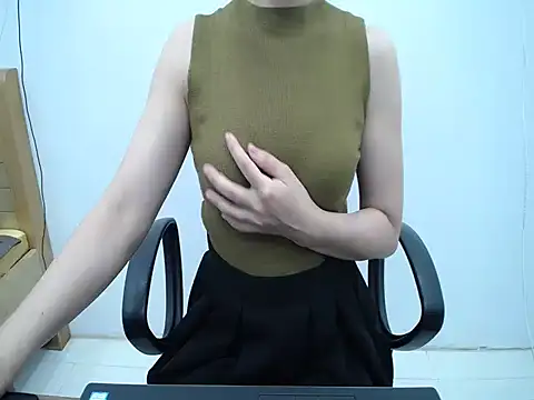 Snapshot of _Lady- chatting on April 7, 2026, 8:10 pm Lady- online show from April 7, 2026, 8:10 pm