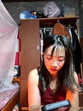 AAANINE22 online show from September 21, 2025, 2:33 pm