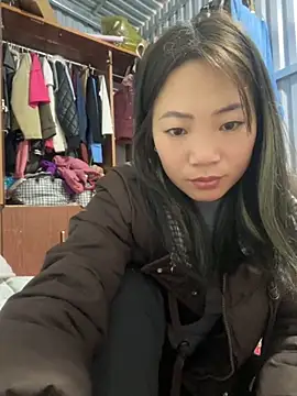 AAANINE22 online show from November 15, 2025, 7:23 am