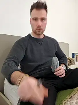 mrlyuis online show from January 12, 2026, 12:12 pm