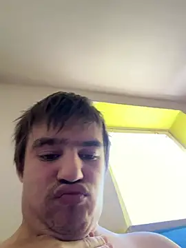 pussyhunter323557 online show from April 29, 2026, 1:37 pm