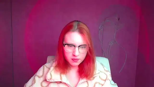 Snapshot of ScarletVixen_ chatting on September 17, 2025, 5:37 pm ScarletVixen online show from September 17, 2025, 5:37 pm