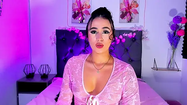 Snapshot of SagiraBelle chatting on April 16, 2026, 5:25 pm SagiraBelle online show from April 16, 2026, 5:25 pm