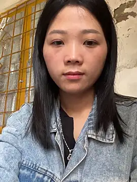 thaoyeuuu online show from October 6, 2025, 3:29 am