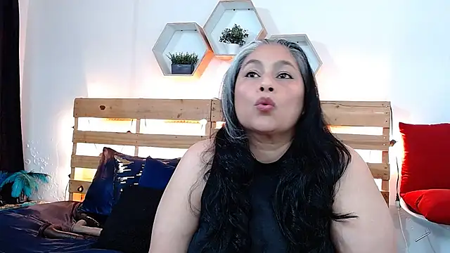 sheila reeves2772 online show from September 26, 2025, 5:31 pm