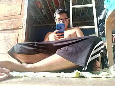 Kj Gigolo online show from April 7, 2026, 1:24 pm