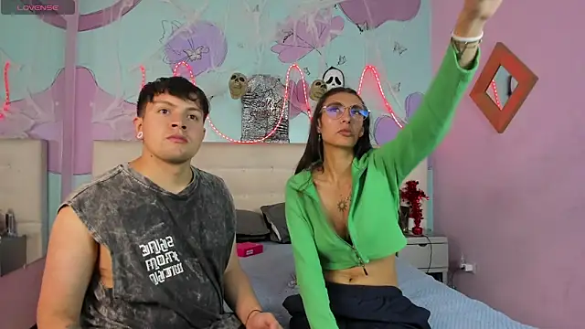 Ethan N Abby online show from October 22, 2025, 4:01 am