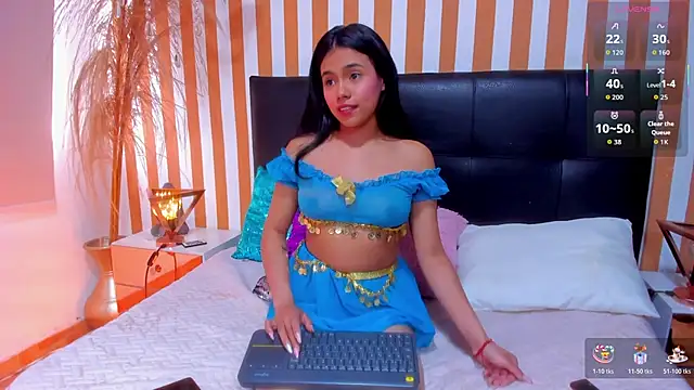 LunaToledo online show from November 10, 2025, 12:54 pm