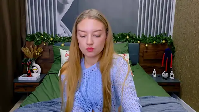 DarcyWilsy online show from December 22, 2025, 4:07 pm