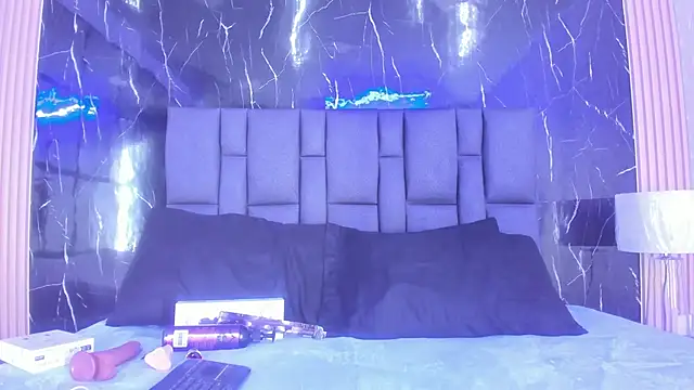 BustyGlow online show from January 12, 2026, 10:22 am