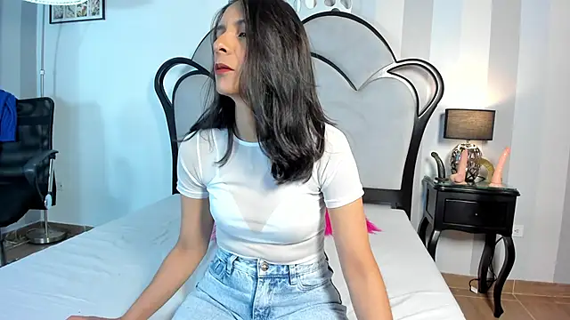 Snapshot of MiaAmore_ chatting on July 1, 2026, 6:52 pm MiaAmore online show from July 1, 2026, 6:52 pm