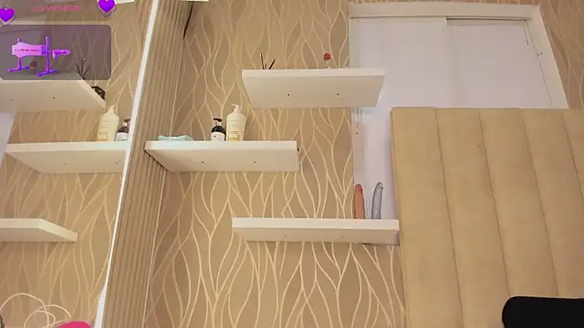 abby swith41 online show from November 16, 2025, 8:35 pm