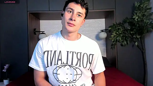 Snapshot of AustinJones_ chatting on March 26, 2026, 7:45 pm AustinJones online show from March 26, 2026, 7:45 pm