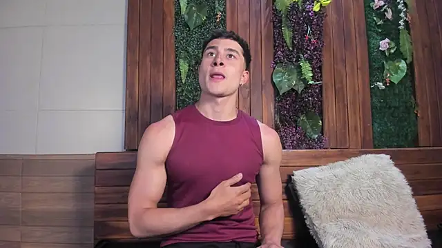 Snapshot of AustinJones_ chatting on April 8, 2026, 7:59 pm AustinJones online show from April 8, 2026, 7:59 pm