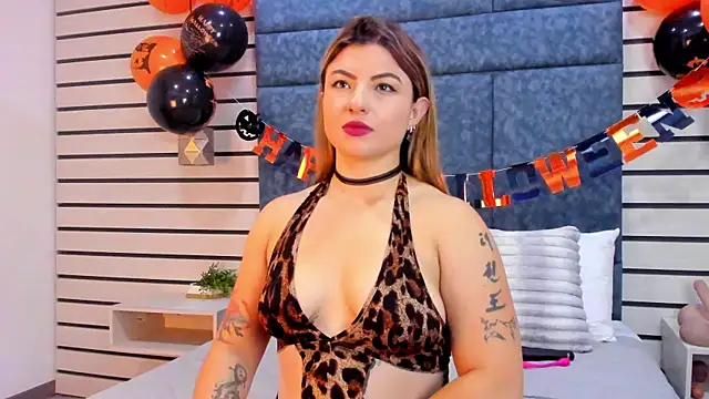 Snapshot of NatyLeone chatting on October 28, 2025, 8:08 pm NatyLeone online show from October 28, 2025, 8:08 pm