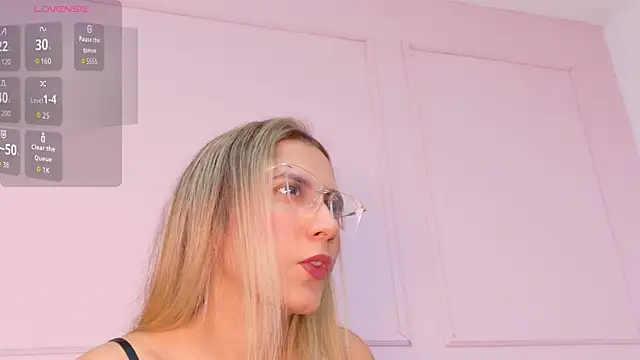 MaddieTease online show from October 28, 2025, 12:59 pm