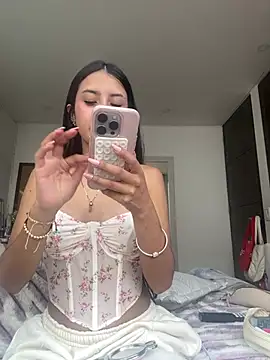 Victoria alson online show from April 18, 2026, 9:04 pm