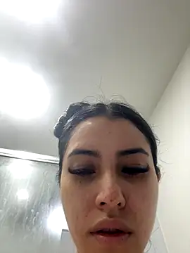 Victoria alson online show from October 20, 2025, 1:33 pm