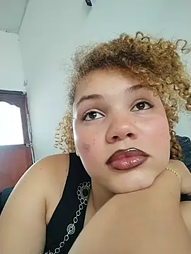 SirenRouge 69 online show from February 4, 2026, 7:53 pm