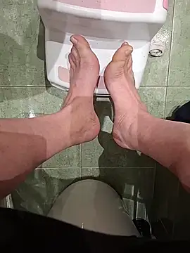 Snapshot of RimMasterAndYourJuice chatting on October 27, 2025, 7:37 pm RimMasterAndYourJuice online show from October 27, 2025, 7:37 pm