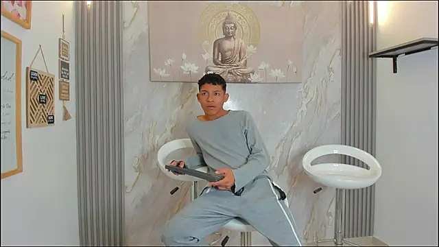 BEAUTY BOYS1 online show from January 8, 2026, 7:25 am