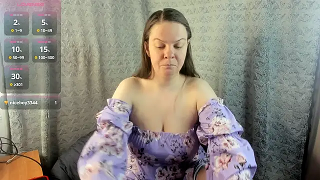 MiaLores online show from February 25, 2026, 9:09 am