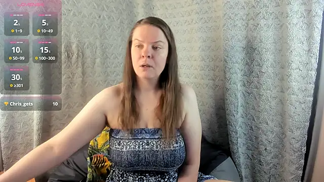 MiaLores online show from February 11, 2026, 9:09 am