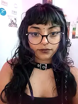 Snapshot of Kirmy_mi chatting on September 18, 2025, 5:49 pm Kirmy mi online show from September 18, 2025, 5:49 pm