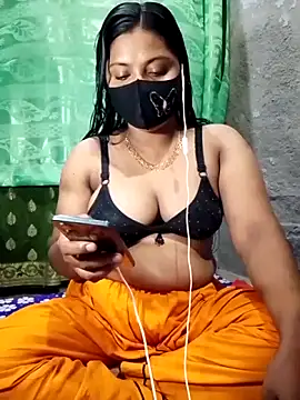 Snapshot of Mistompa24 chatting on May 6, 2026, 8:29 am Mistompa24 online show from May 6, 2026, 8:29 am