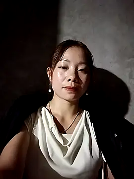 milo123-xx online show from November 17, 2025, 3:16 pm