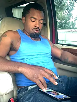 Snapshot of ReShawn24TM chatting on September 13, 2025, 11:27 pm ReShawn24TM online show from September 13, 2025, 11:27 pm