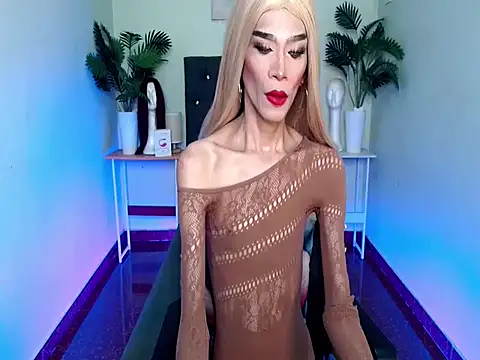 itsmeMonicaloove69 online show from October 9, 2025, 6:41 pm