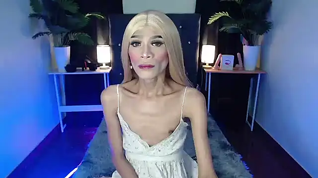 itsmeMonicaloove69 online show from September 14, 2025, 10:26 am